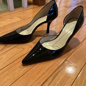 ANNE KLEIN 8.5 BLACK PATENT LEATHER PUMPS